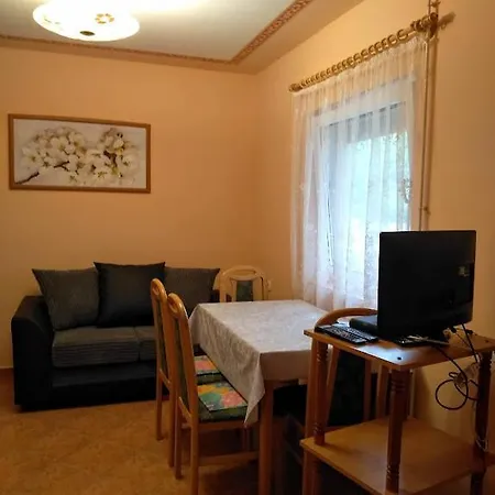 Zsuzsi Appartement *