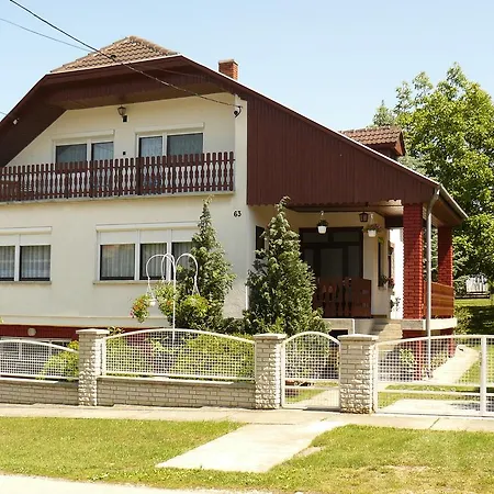 Zsuzsi