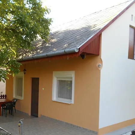 Zsuzsi Appartement Zalakaros